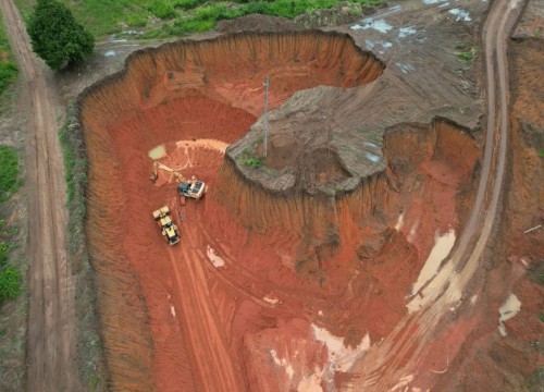 Polícia prende suspeitos ...
